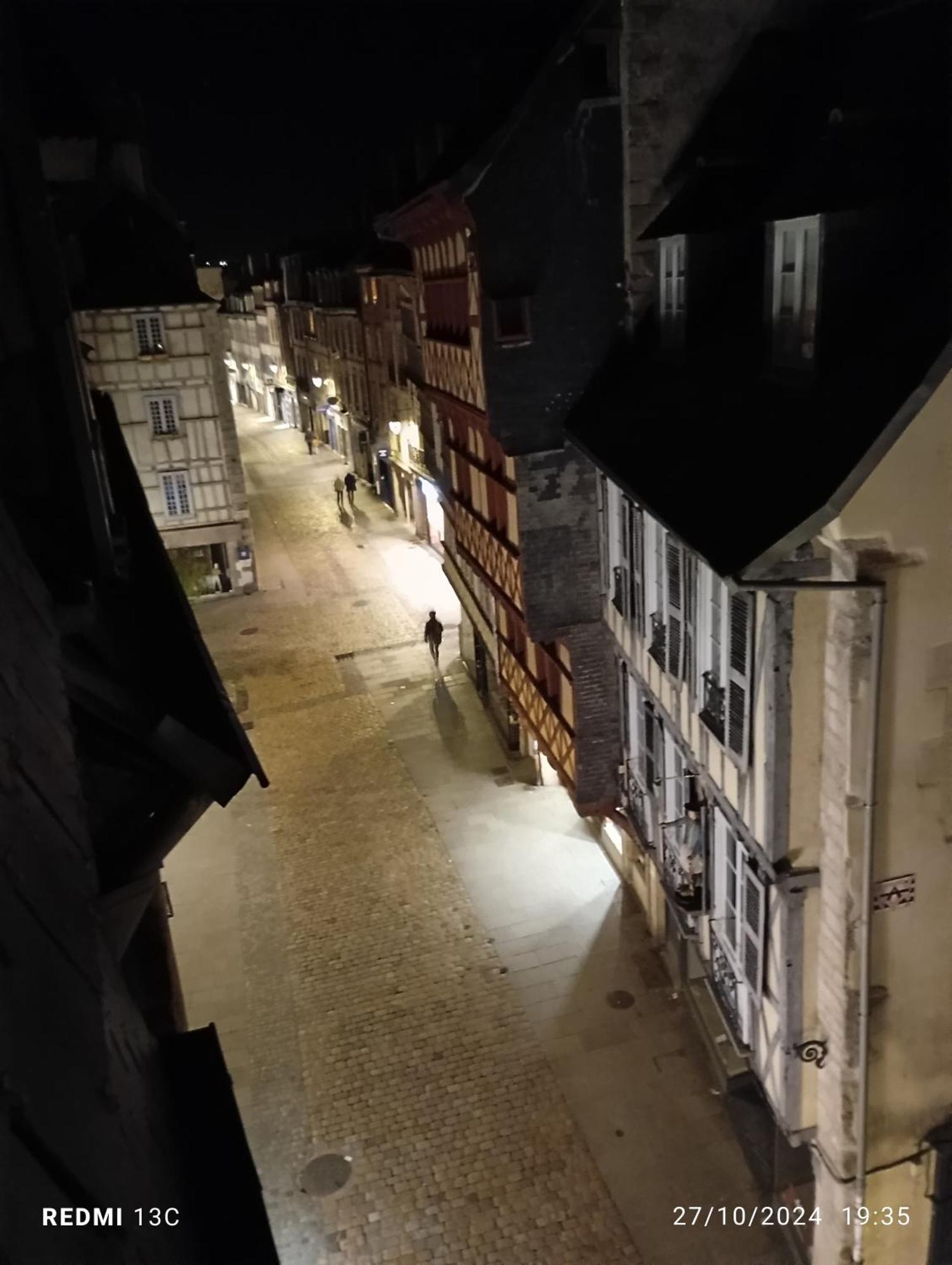 Escapade Romantique Sous Les Toits De Kereon - Centre Historique, Rue Pietonne Кемпер Экстерьер фото